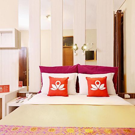 Zen Rooms Riau Natuna Бандунг Экстерьер фото