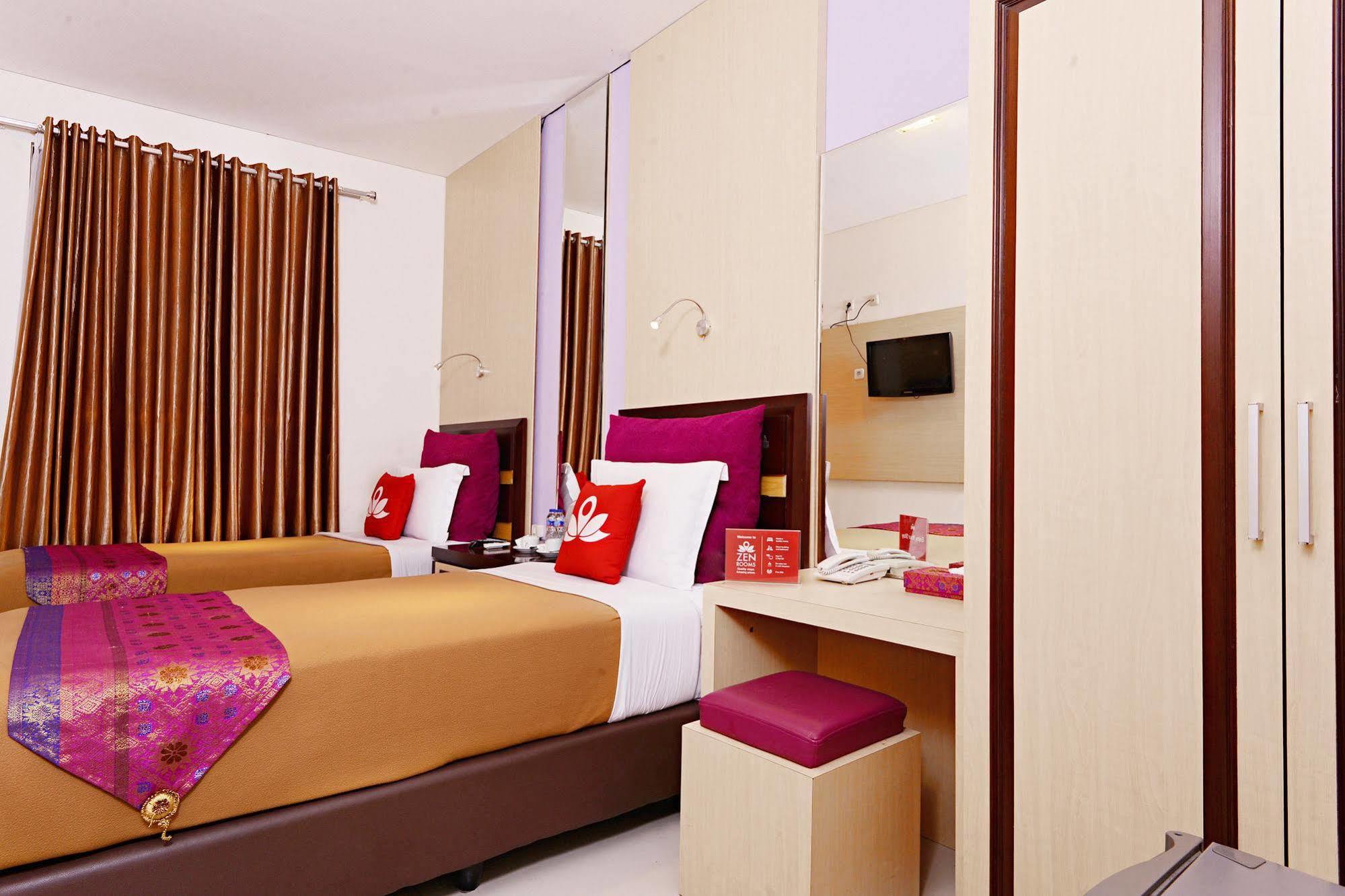 Zen Rooms Riau Natuna Бандунг Экстерьер фото